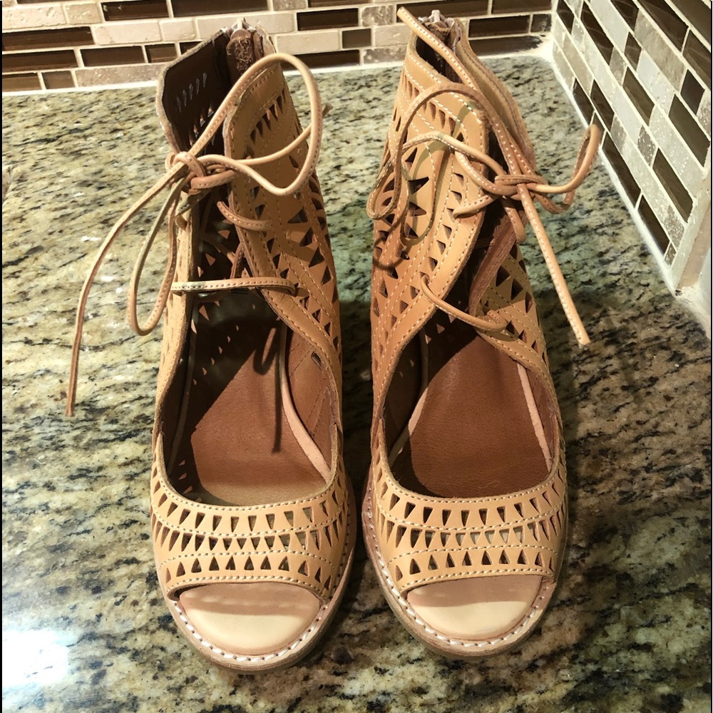 Jeffrey Campbell Cordillo Ankle Tie Size 8 Tan